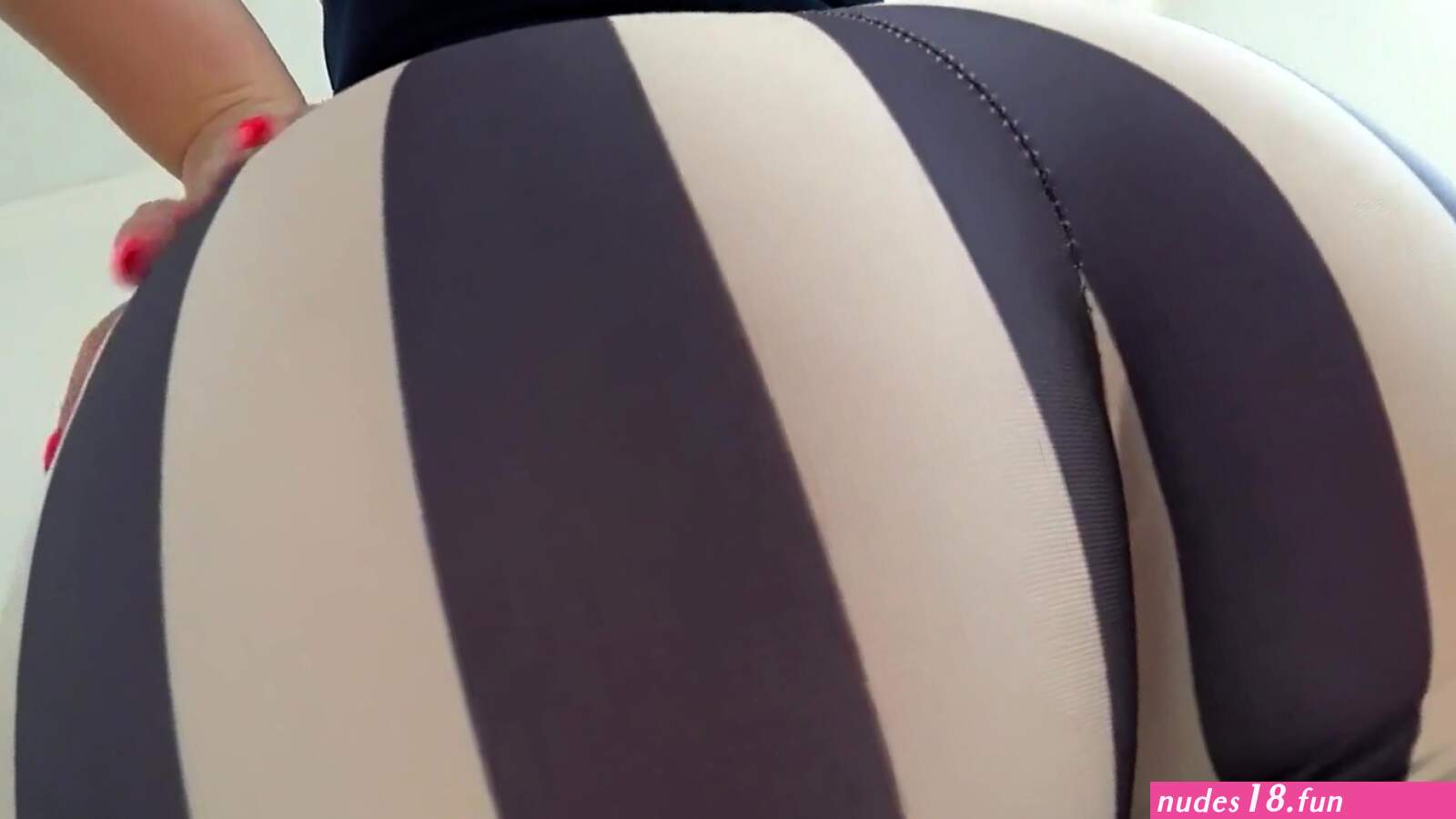 Fuck through Yoga Pants