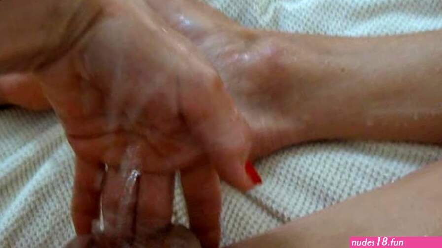 Multi Squirt orgasm 7 minutes non stop squirting extra small tenn body milf