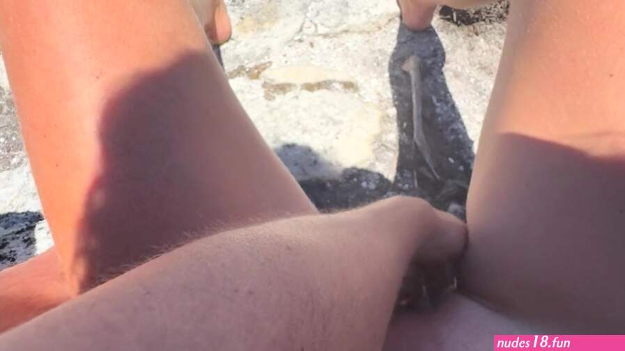 Hot teen gets fingered outdoor and squirts in public