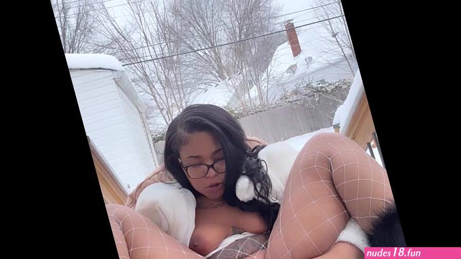 Real Ice sickle masturbation