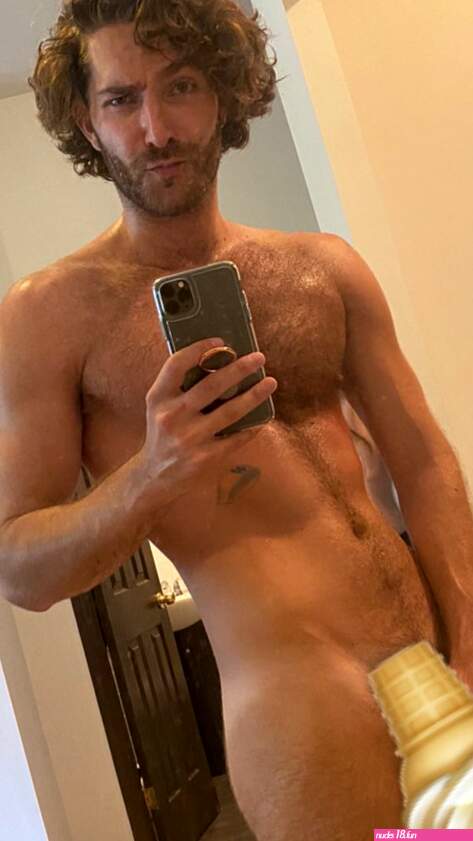 Instagram took this down for nudity so here we go Twitter. Focus on the tan not my silly face.