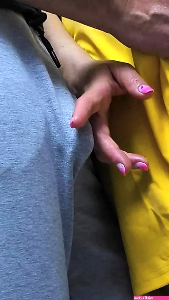Dildo Fuck Her Pussy At Bus Stop Porn Videos