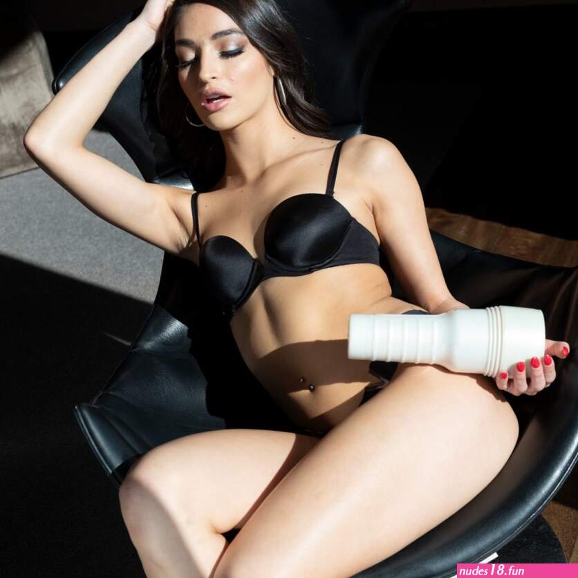 Fleshlight Girls Emily Willis Squirt 6990