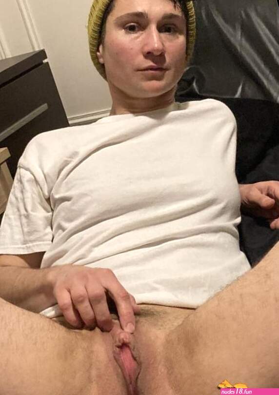 Maxime FTM gay porn star from Crunchboy