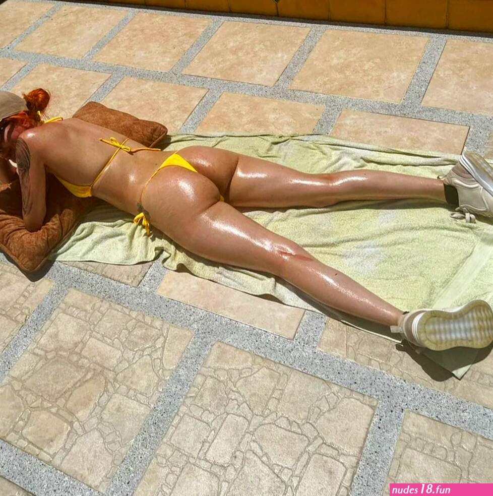 Roh Porn Pics: Nude Women in Free Sex Photos