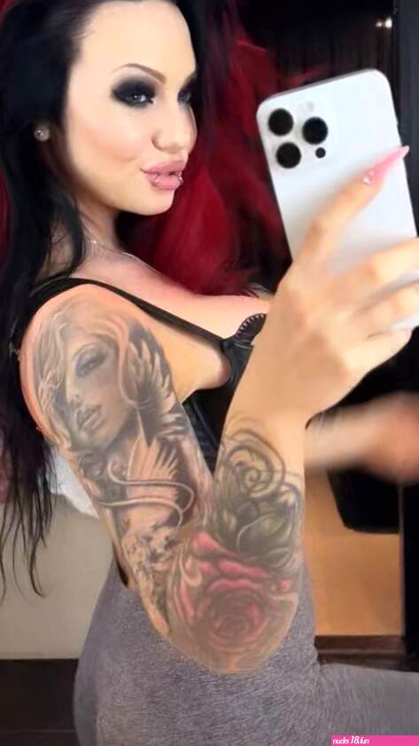 Starfmodels Video on X