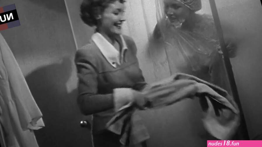 Veronica Lake Naked in Shower