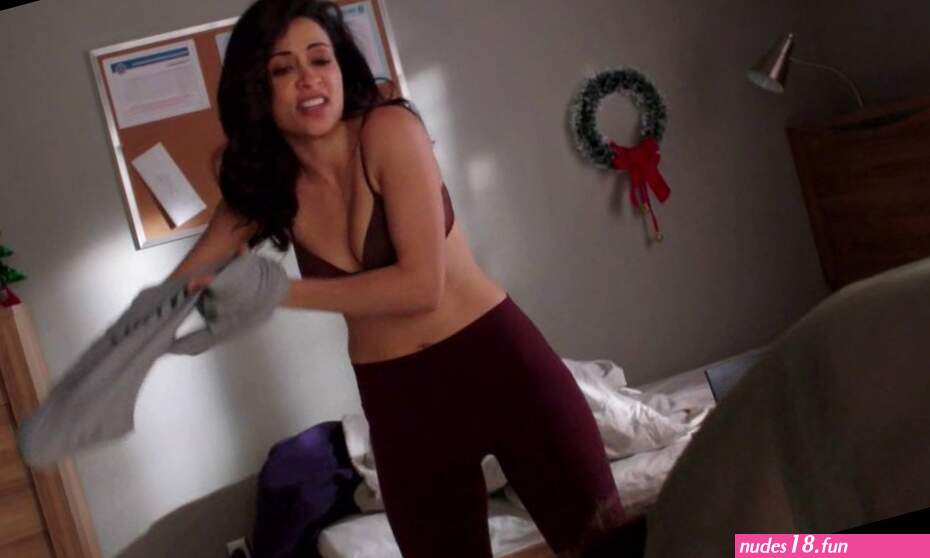 Yasmine Al Massri nude pics page