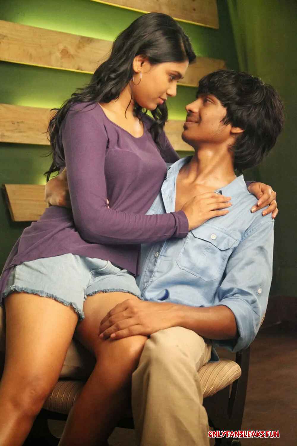 hot b grade bhabi blaus boobs photos