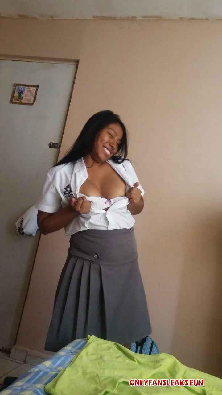 pack de alexandra colegiala