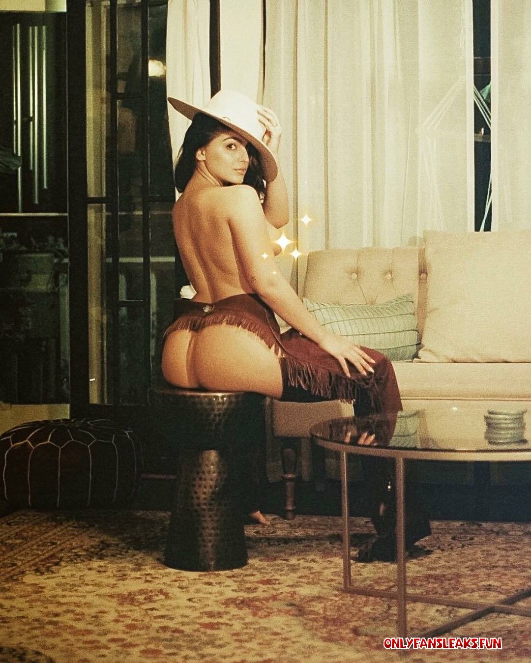 emily rinaudo leaked
