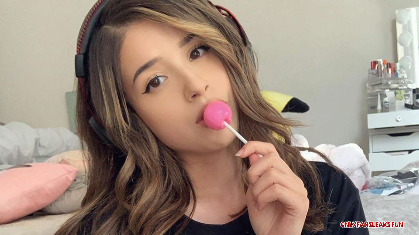 pokimane nude
