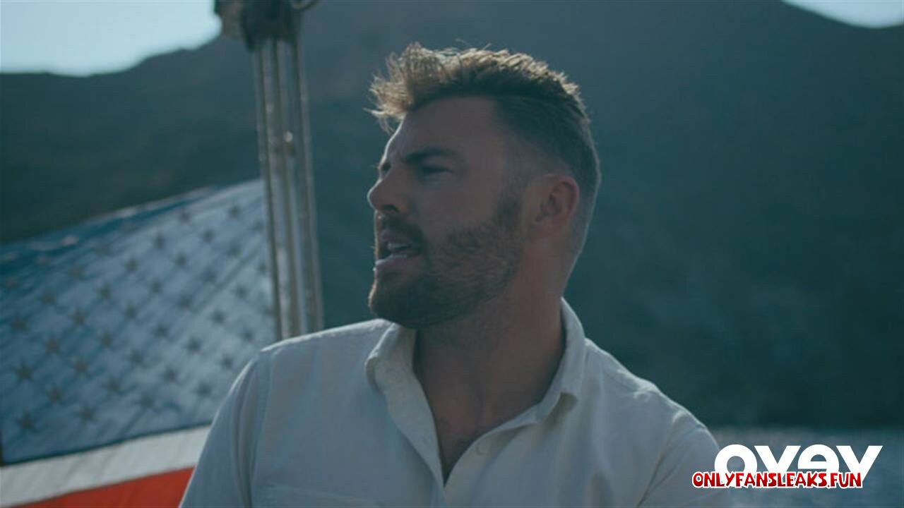 gold room video