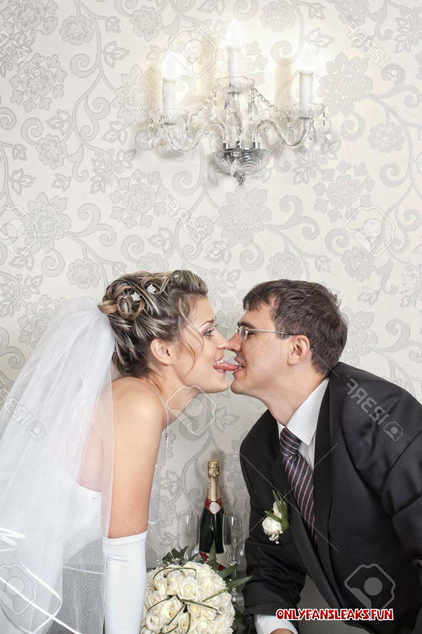 wedding tongue fuck