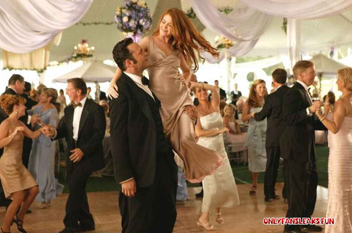 wedding tongue fuck