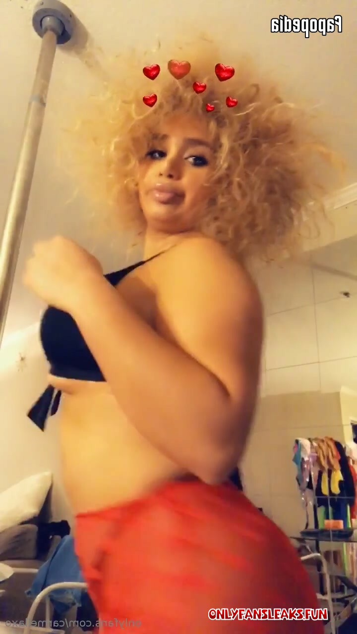 carmela habibi desnuda