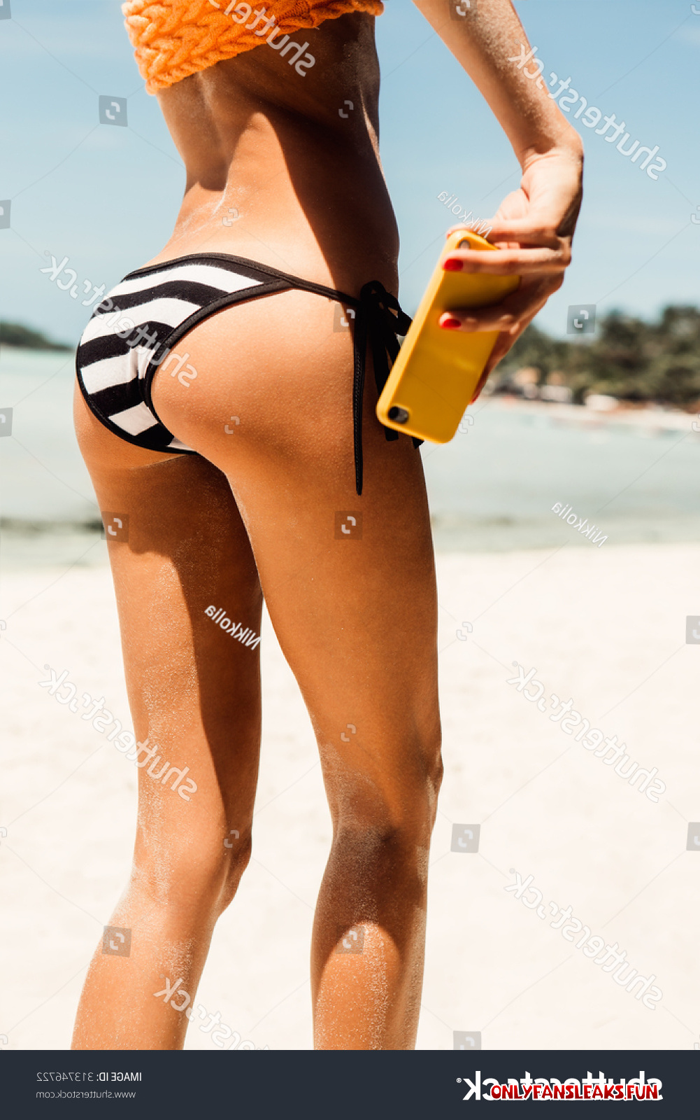 gallary ass chit women outdoor