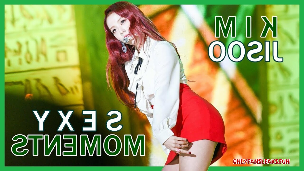 kim jisoo sexiest pics