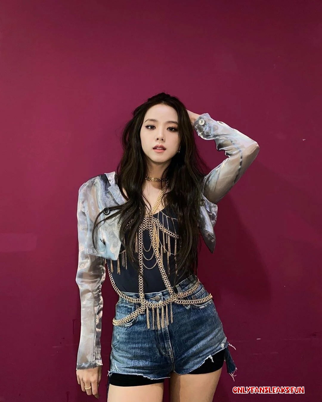 kim jisoo sexiest pics