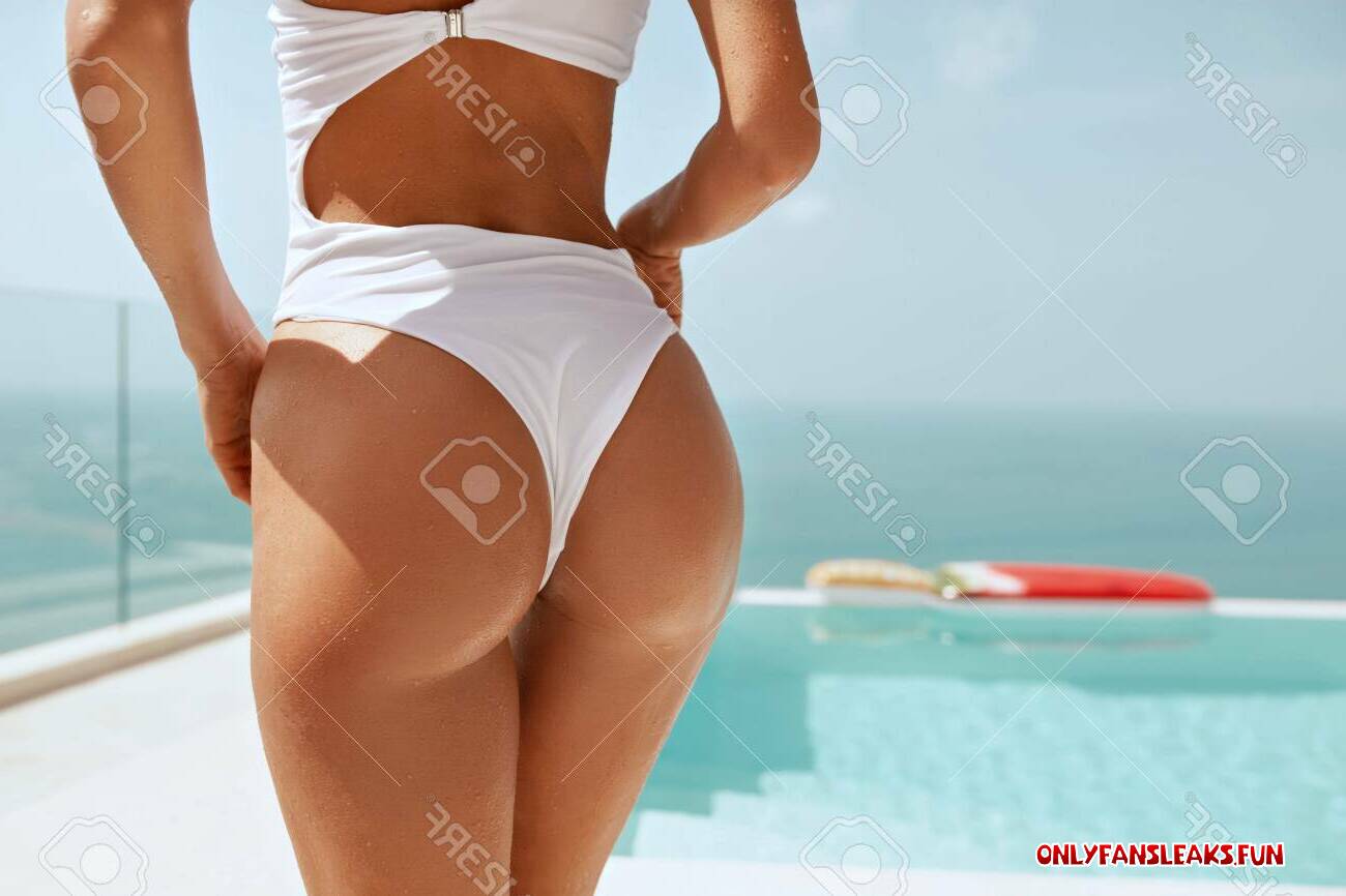 gallary ass chit women outdoor