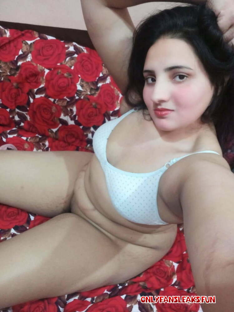 village bhabhi open nangi photo hd