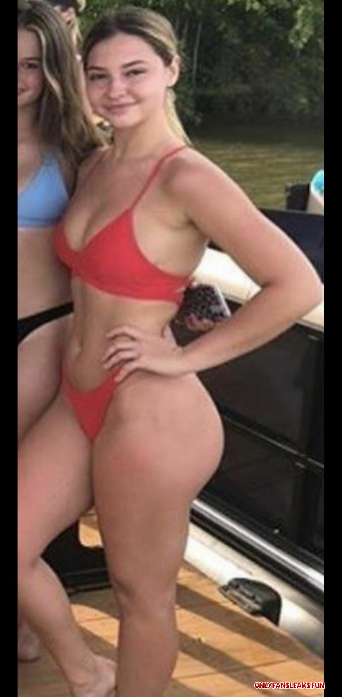 madelyn cline nackt