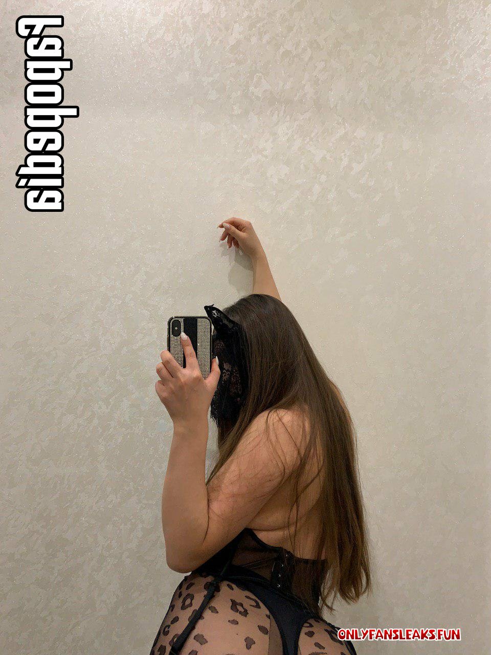 saldyrkina nudes