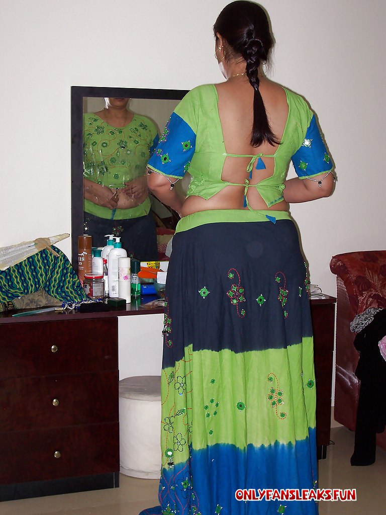 desi hot ass in pentie pics