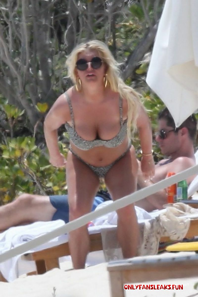jessica simpson leaked phone nude shoot