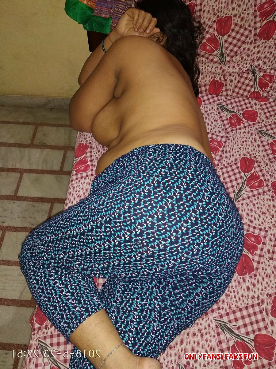 pathan aunty ki gand photo