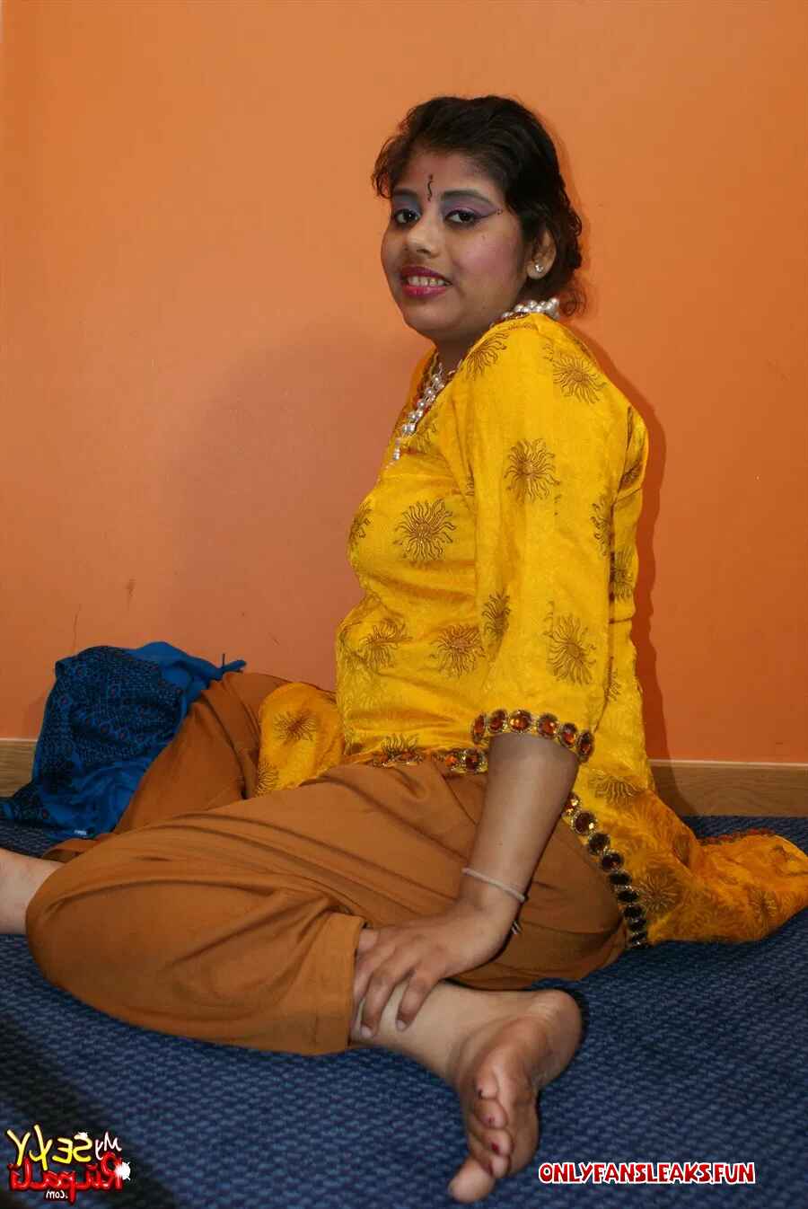 pathan aunty ki gand photo