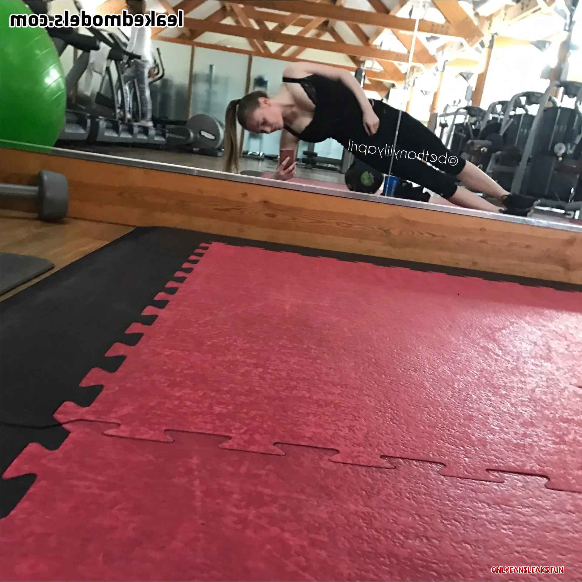 bethany lily vip onlyfans