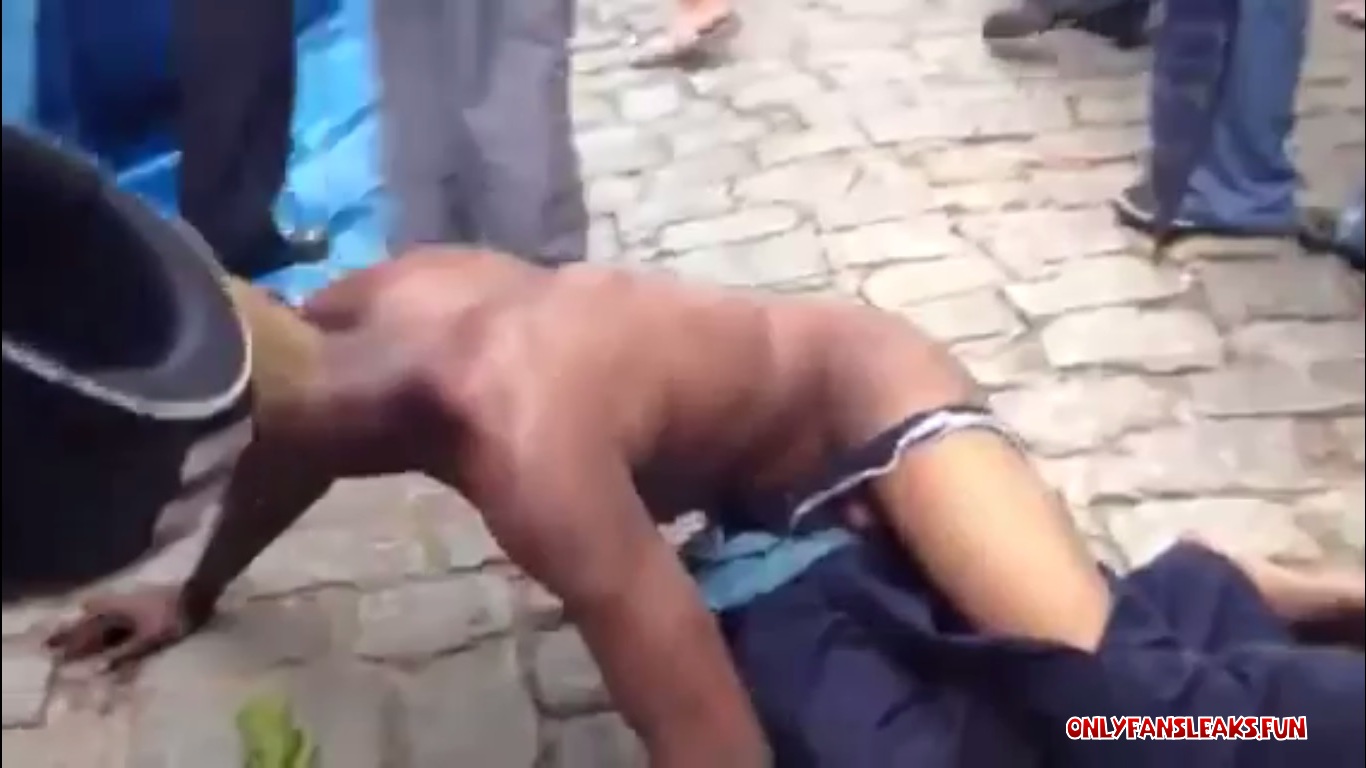 thief striped naked