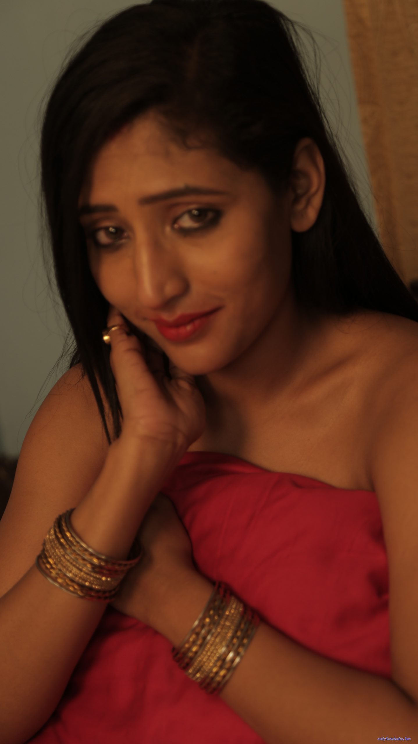 behsind sex websirers happy2hub.com