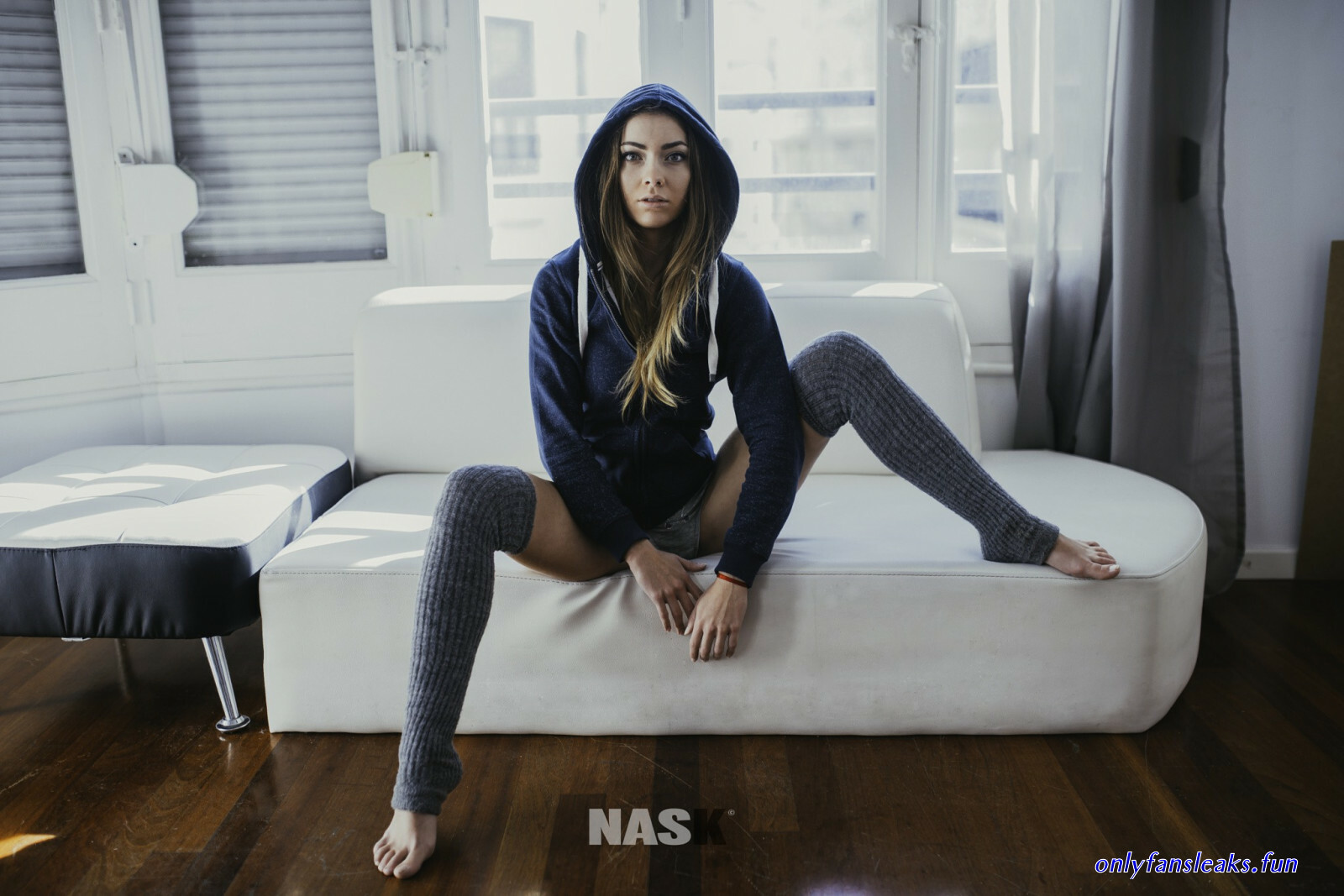 https://realestateswappers.com/galleries/girl-with-legs-spread-wearing-panties/