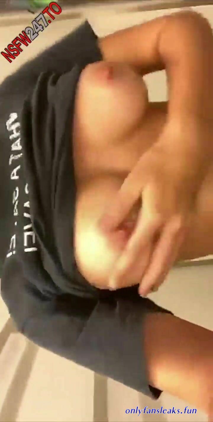 violet summers finger