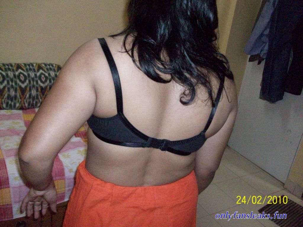 petticot wali bhabi ki sexy photos