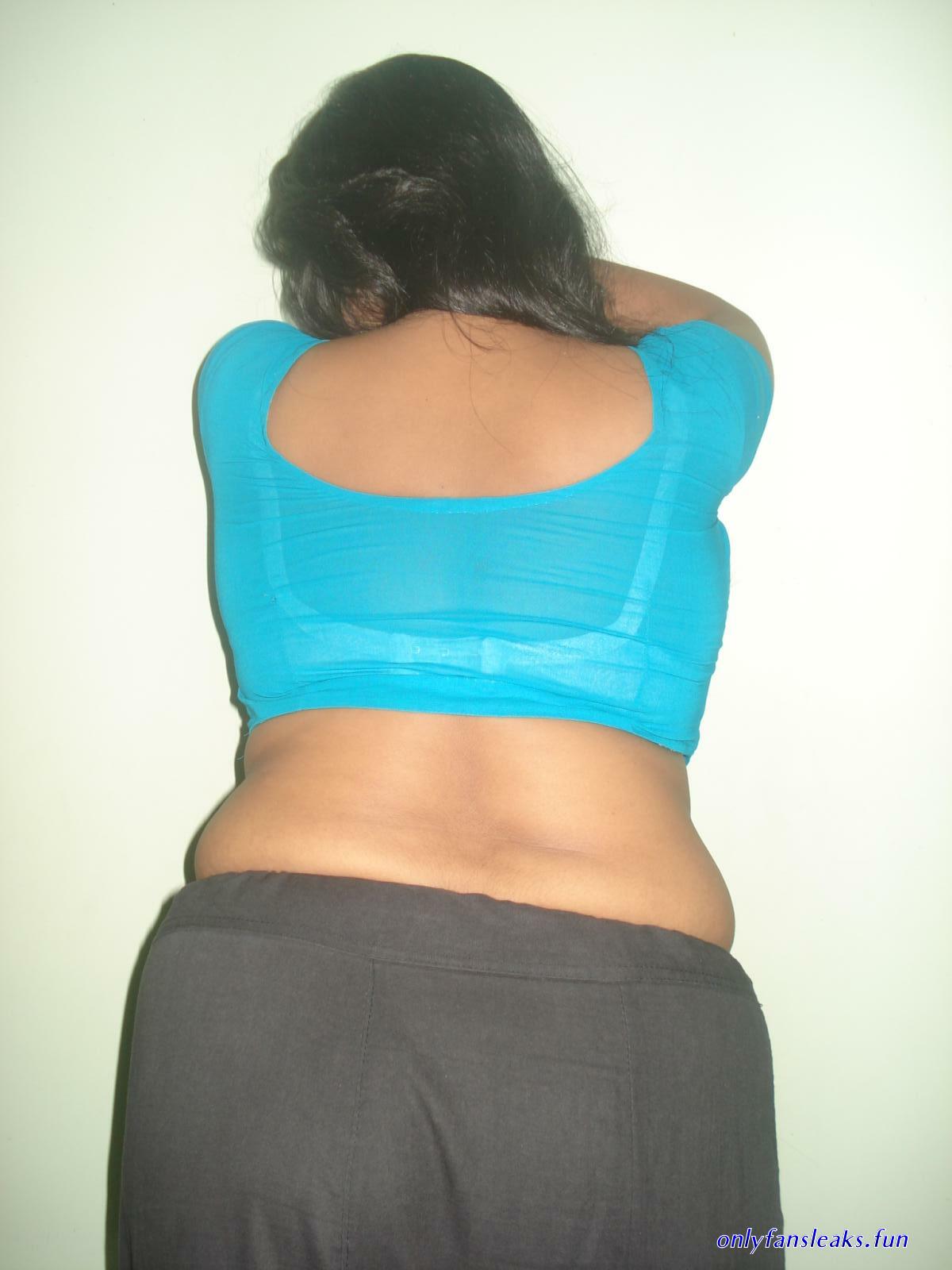 petticot wali bhabi ki sexy photos