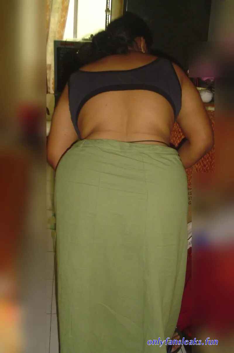 petticot wali bhabi ki sexy photos