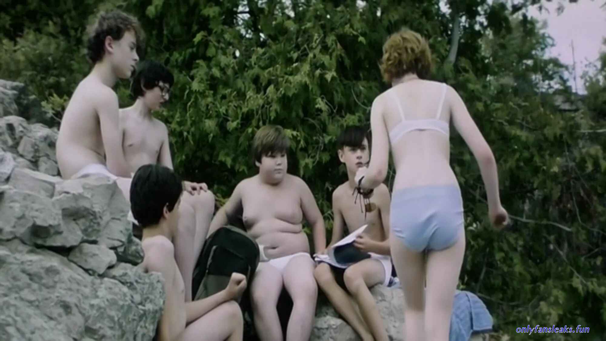 sophia lillis nude