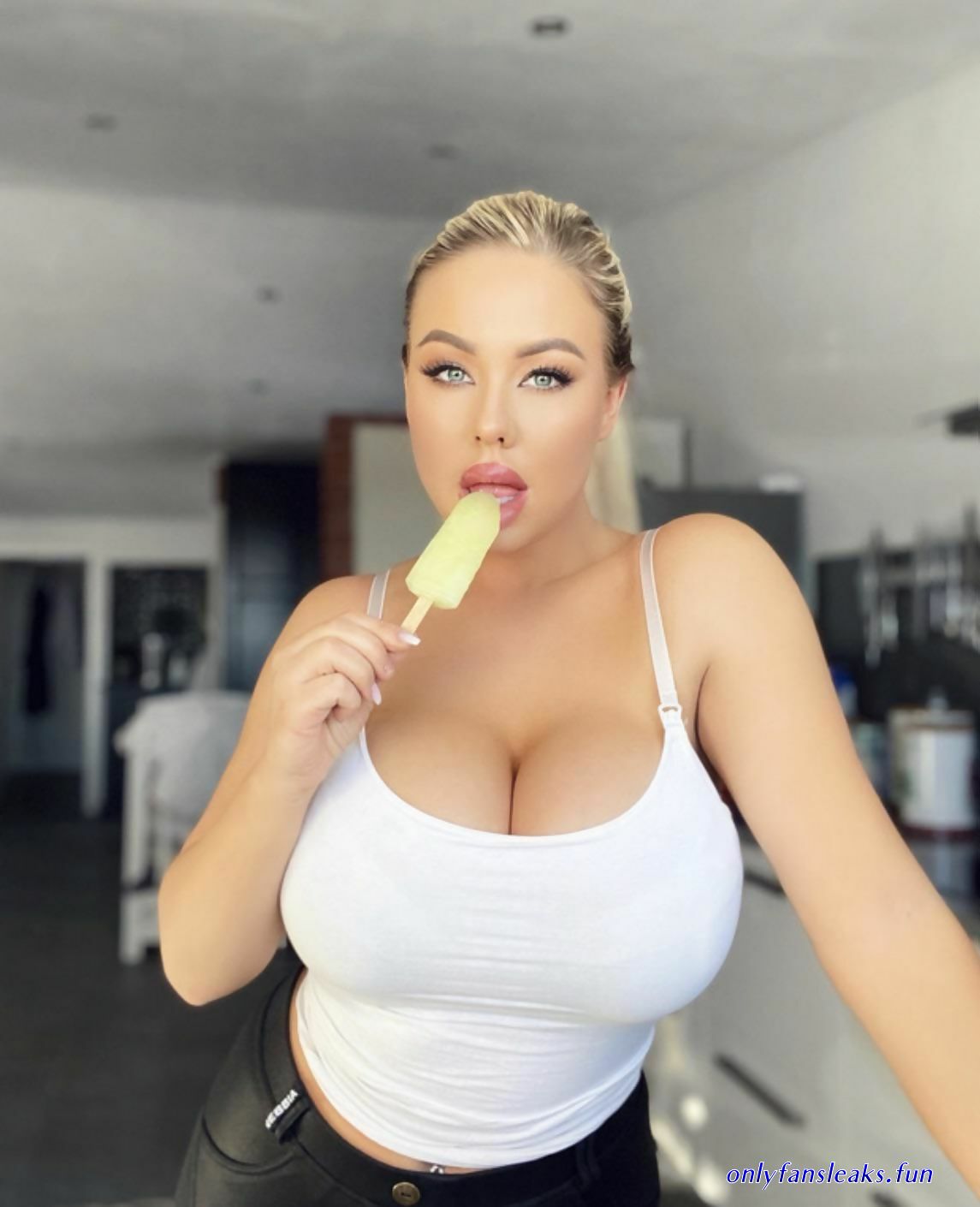 amanda breden nude