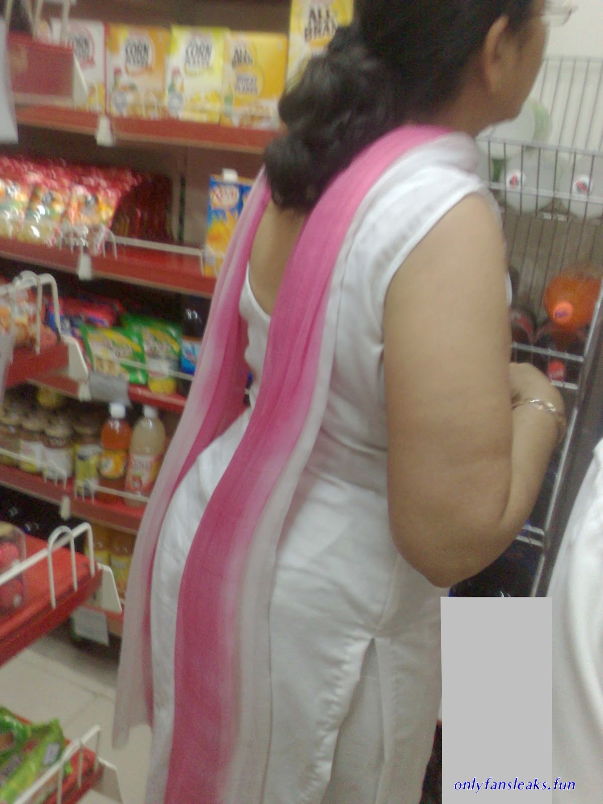 arban aunty big gand photo shalwar me