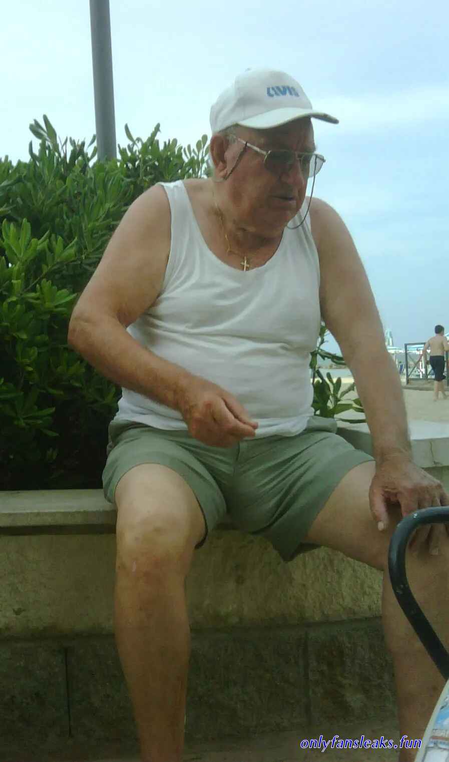 paki older men cock pictuer