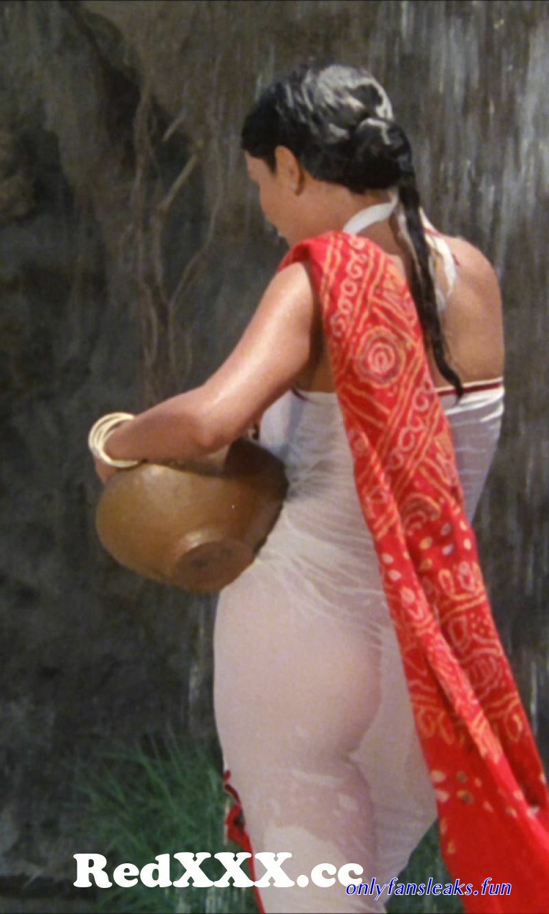 zeenat aman nude pics