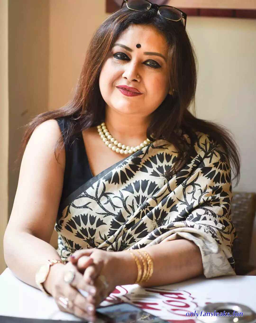 kolkatta hot aunty pic