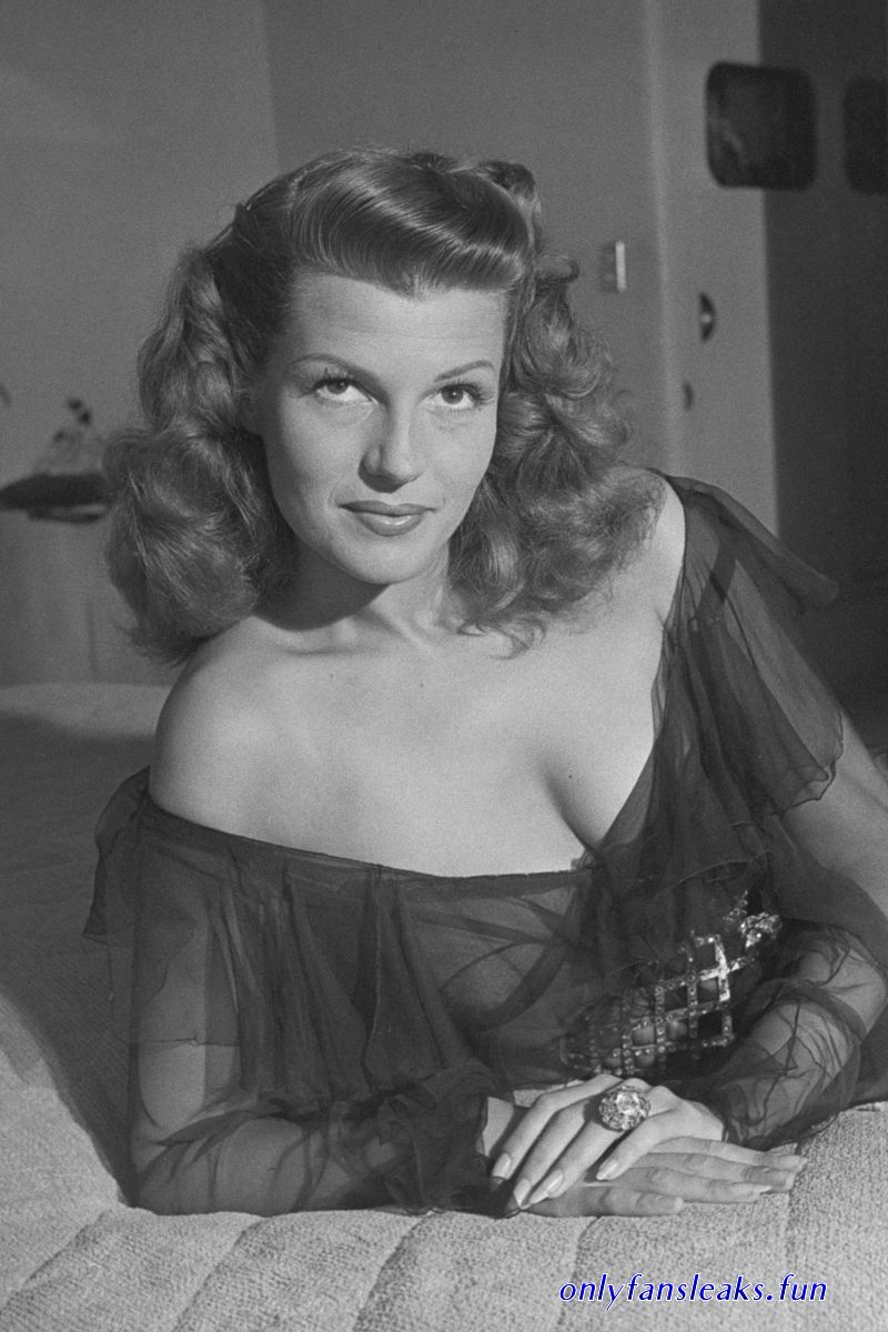rita hayworth nude
