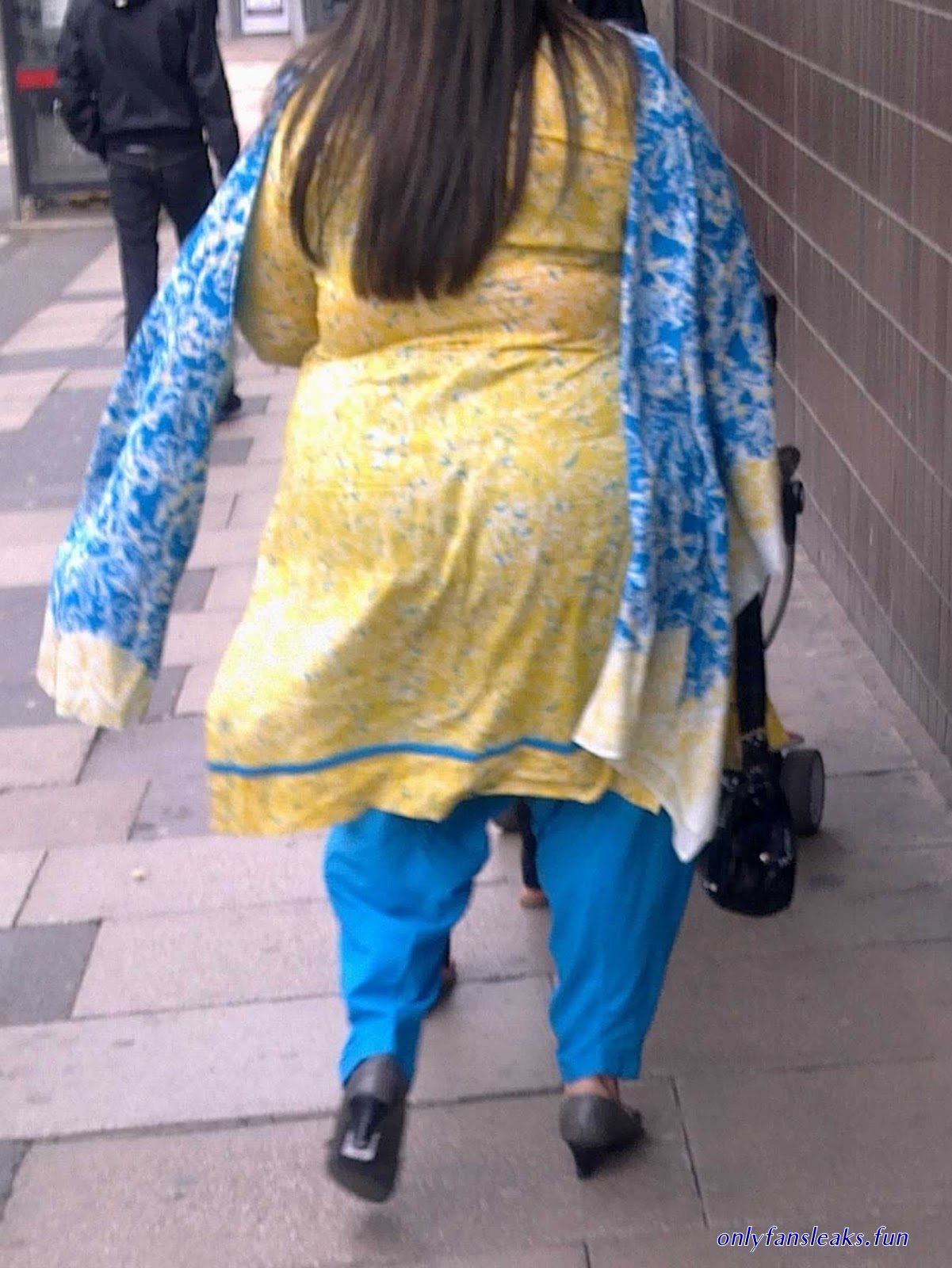 arban aunty big gand photo shalwar me