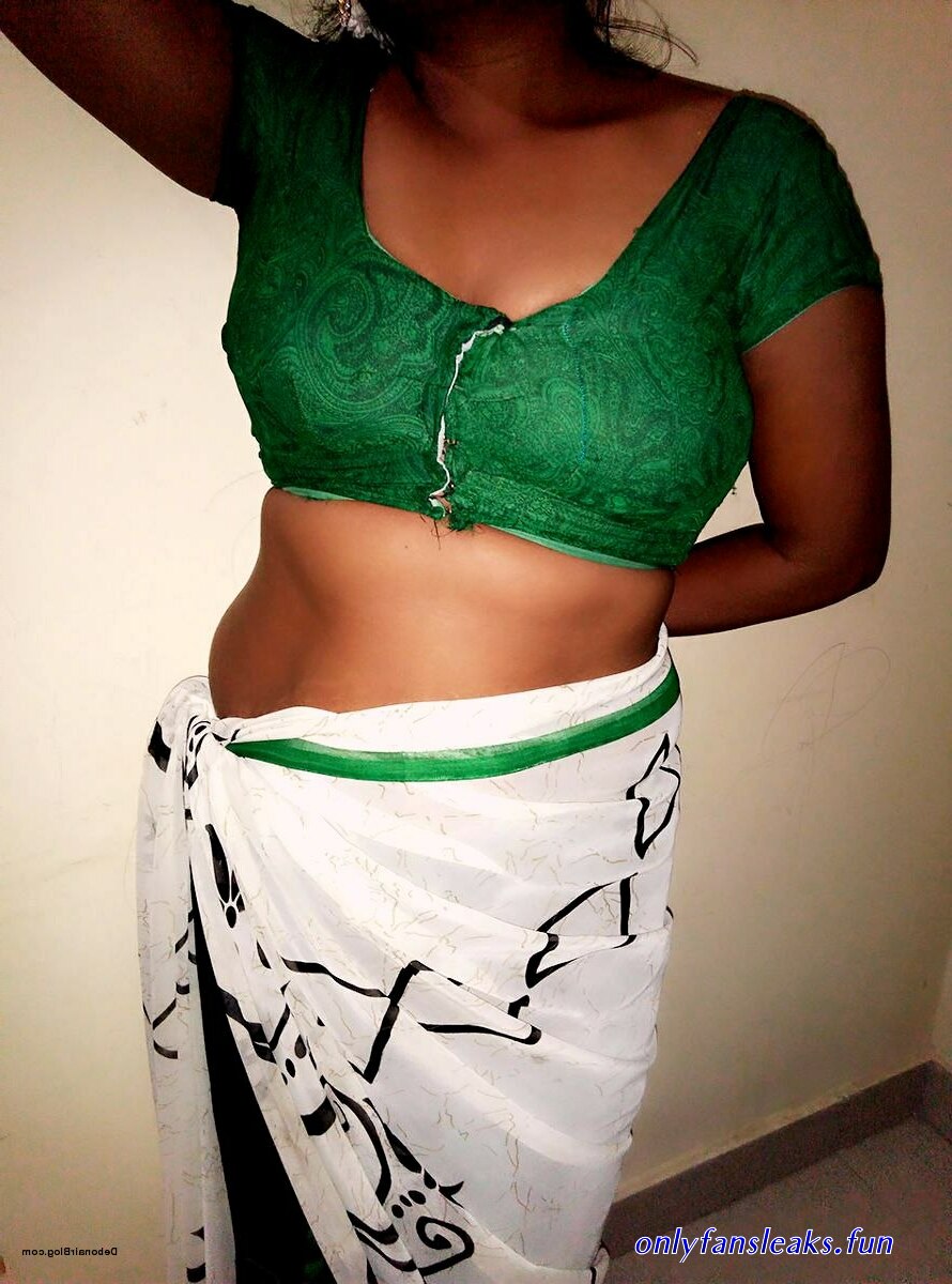 indian bangali bhabhis hot pics in blouse and bra