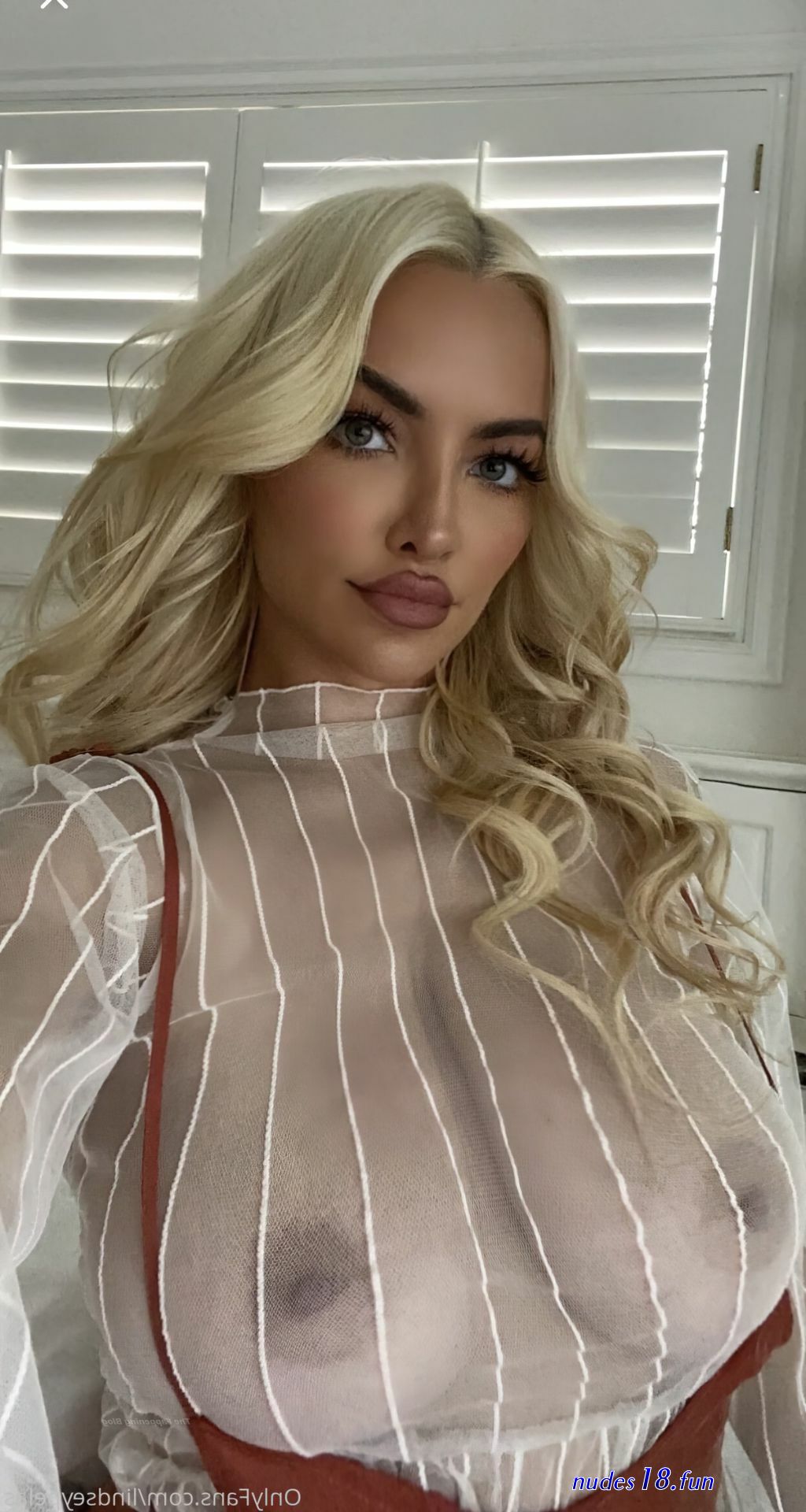 linsey pelas nude images