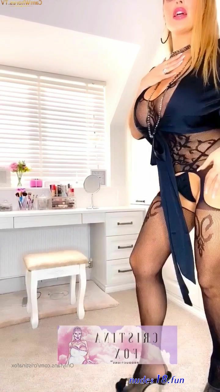 nude cristina fox
